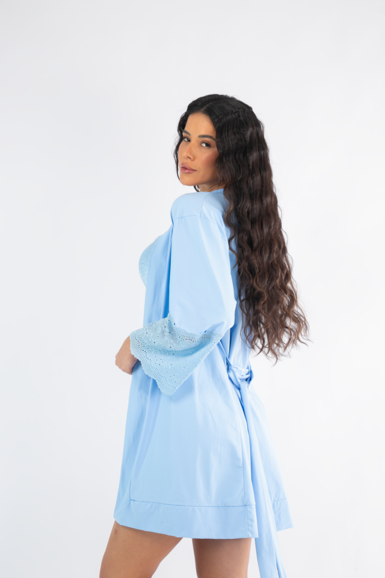 Alternative view of Robe com Mangas em Renda Lese