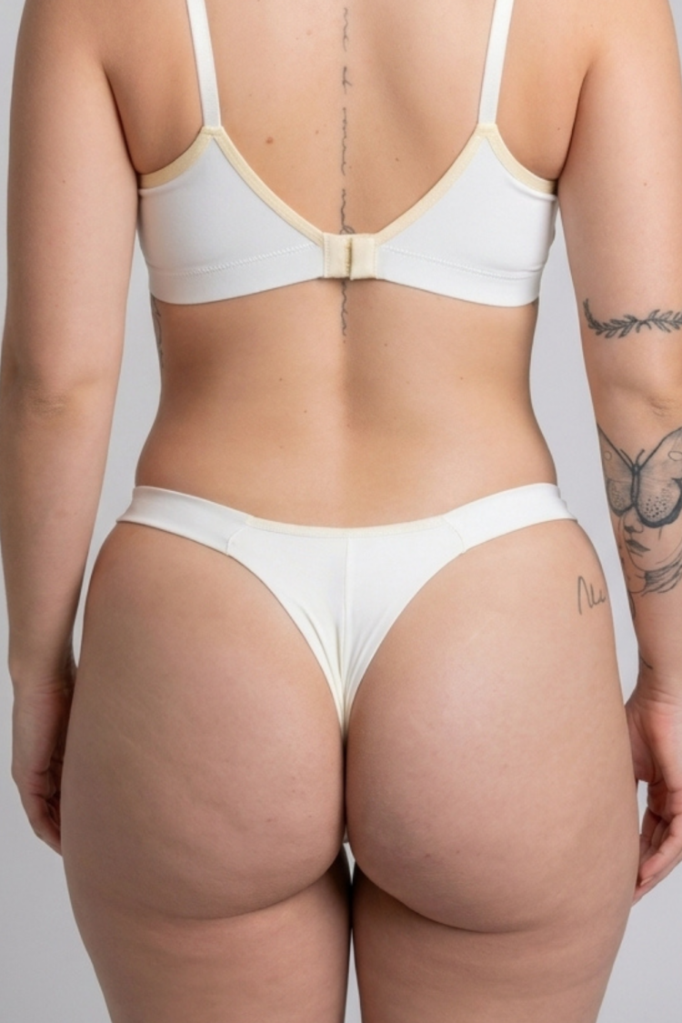 Alternative view of Tanga Fita Fio Duplo